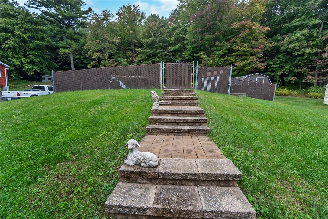 416 Briar Street Property Photo 10