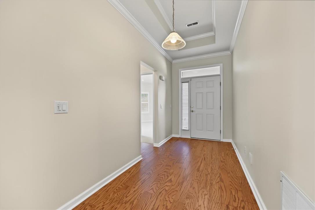 5086 Valley Stream Lane Property Photo 4