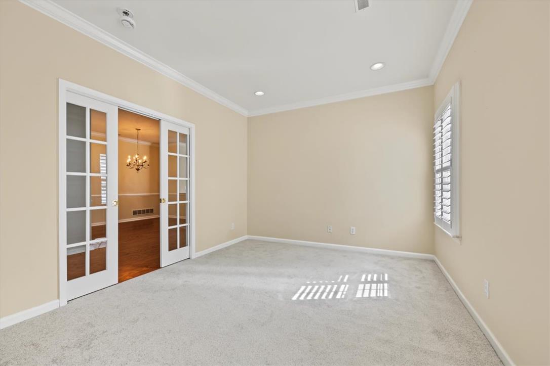 5086 Valley Stream Lane Property Photo 5