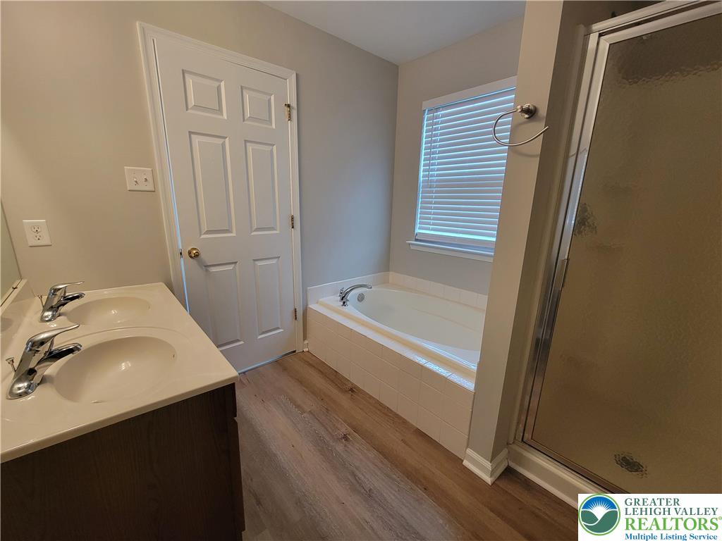 929 King Way Property Photo 13