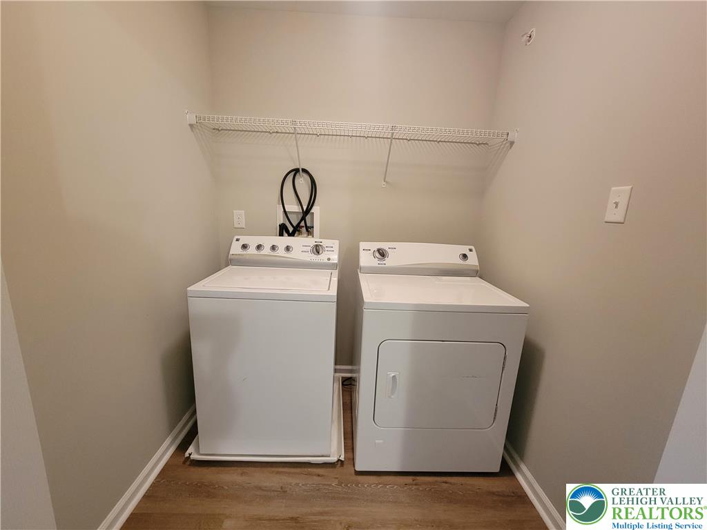 929 King Way Property Photo 18