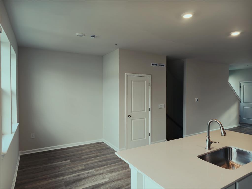 8215 Brodie Court Property Photo 9