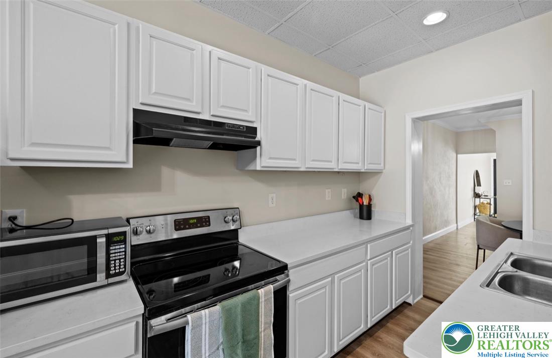 1167 Mechanic Street Property Photo 9