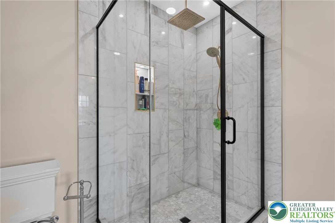 1800 West Union Boulevard 1 Property Photo 21
