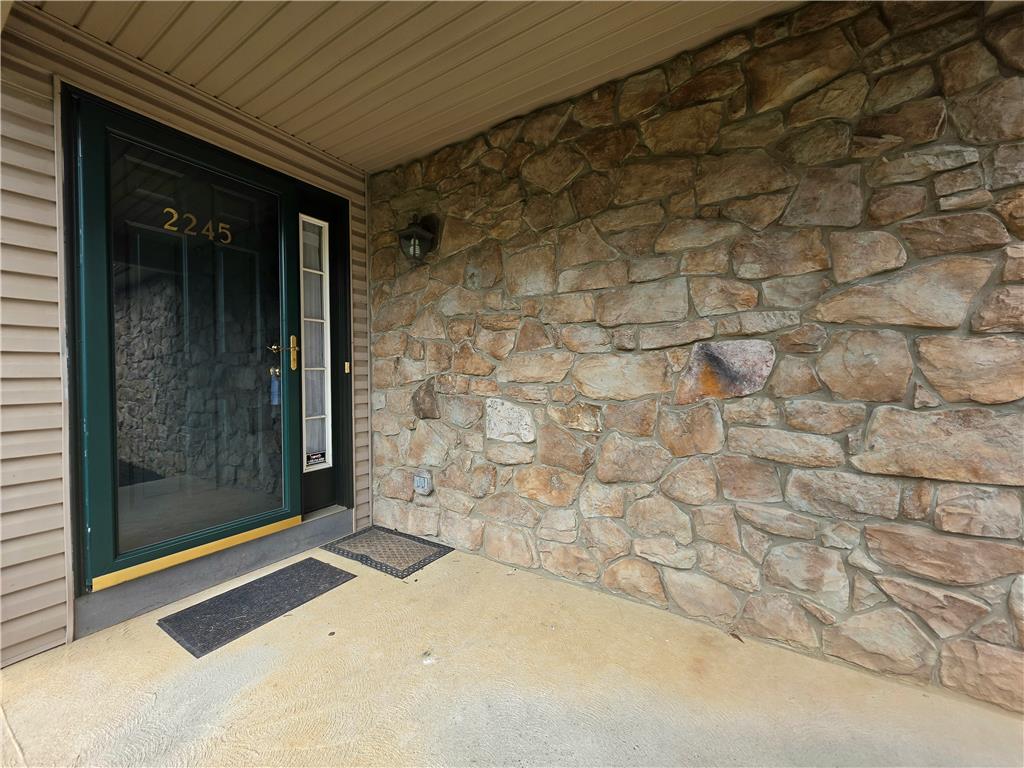 2245 Jeannette Lane Property Photo 2