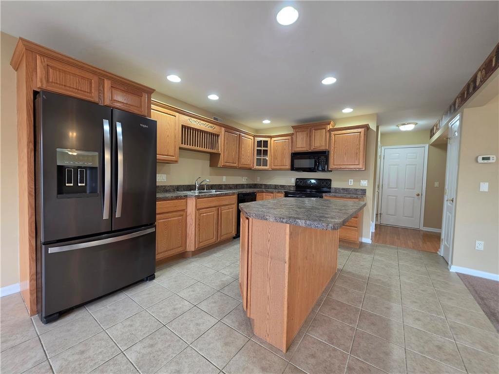 2245 Jeannette Lane Property Photo 8