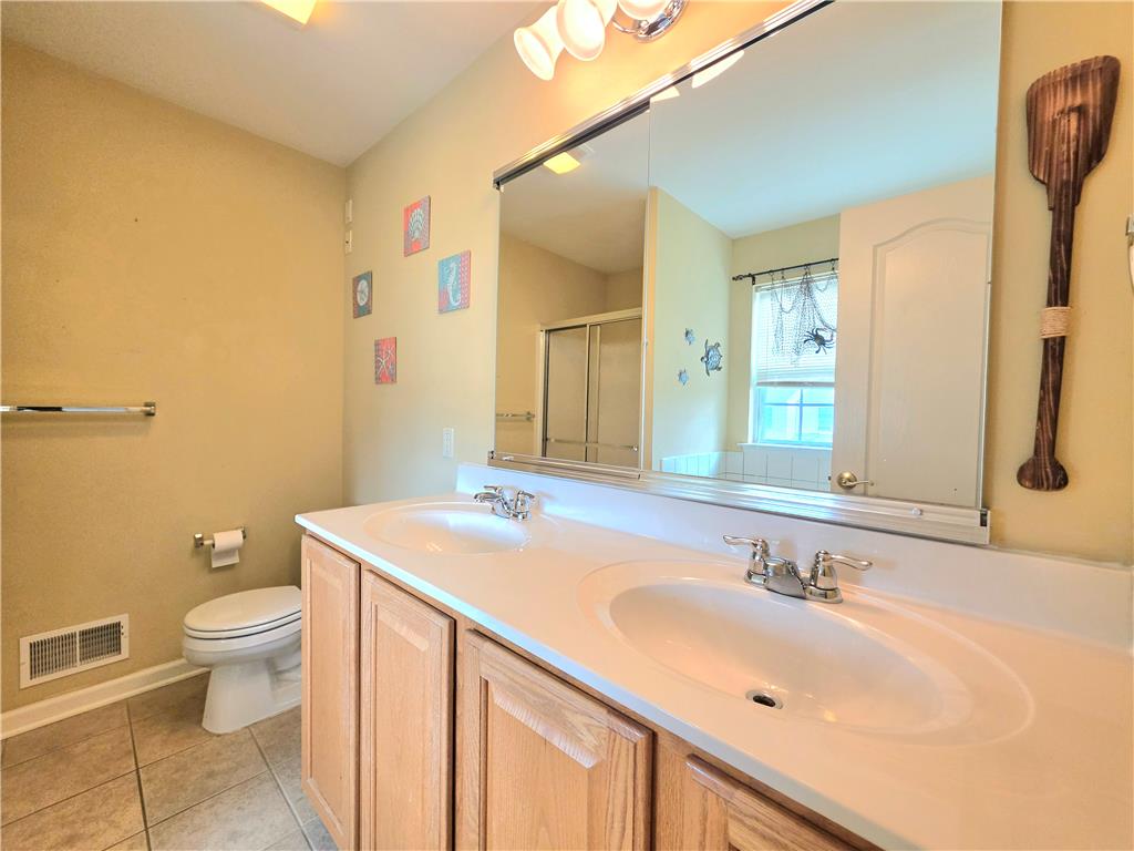 2245 Jeannette Lane Property Photo 15