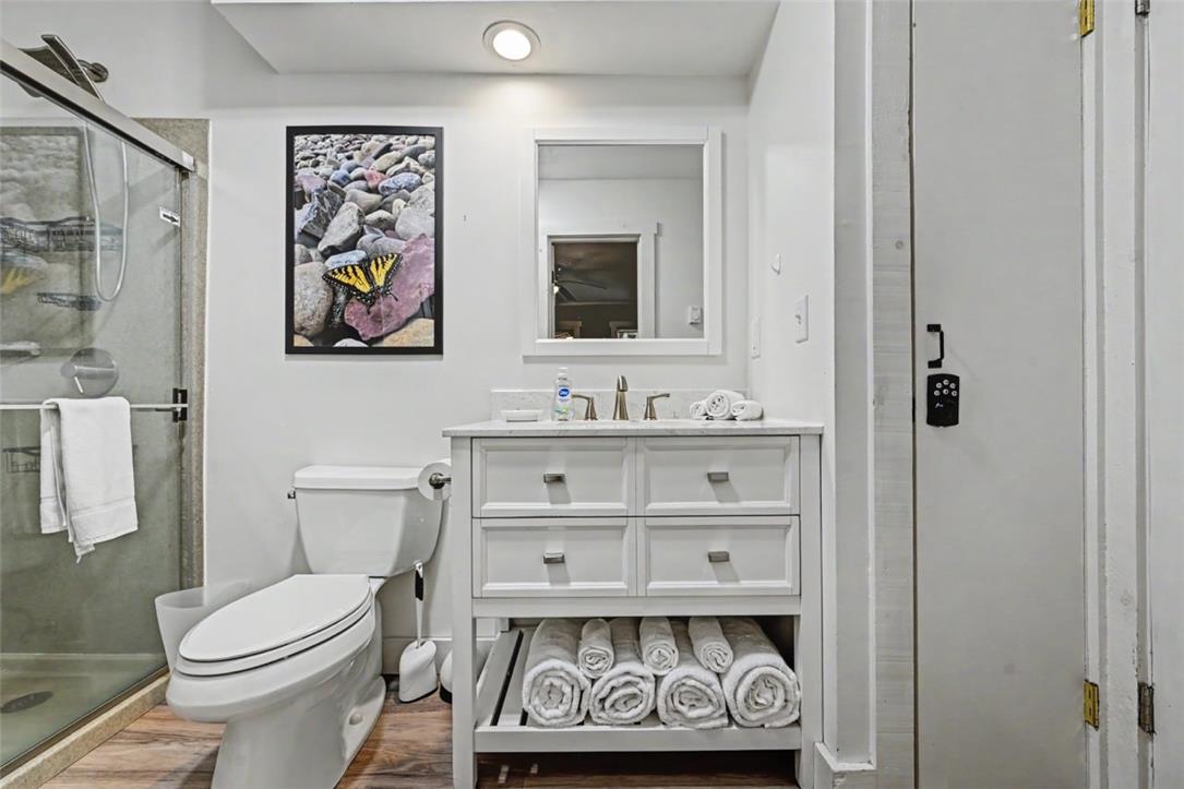 17 Slalom Property Photo 25