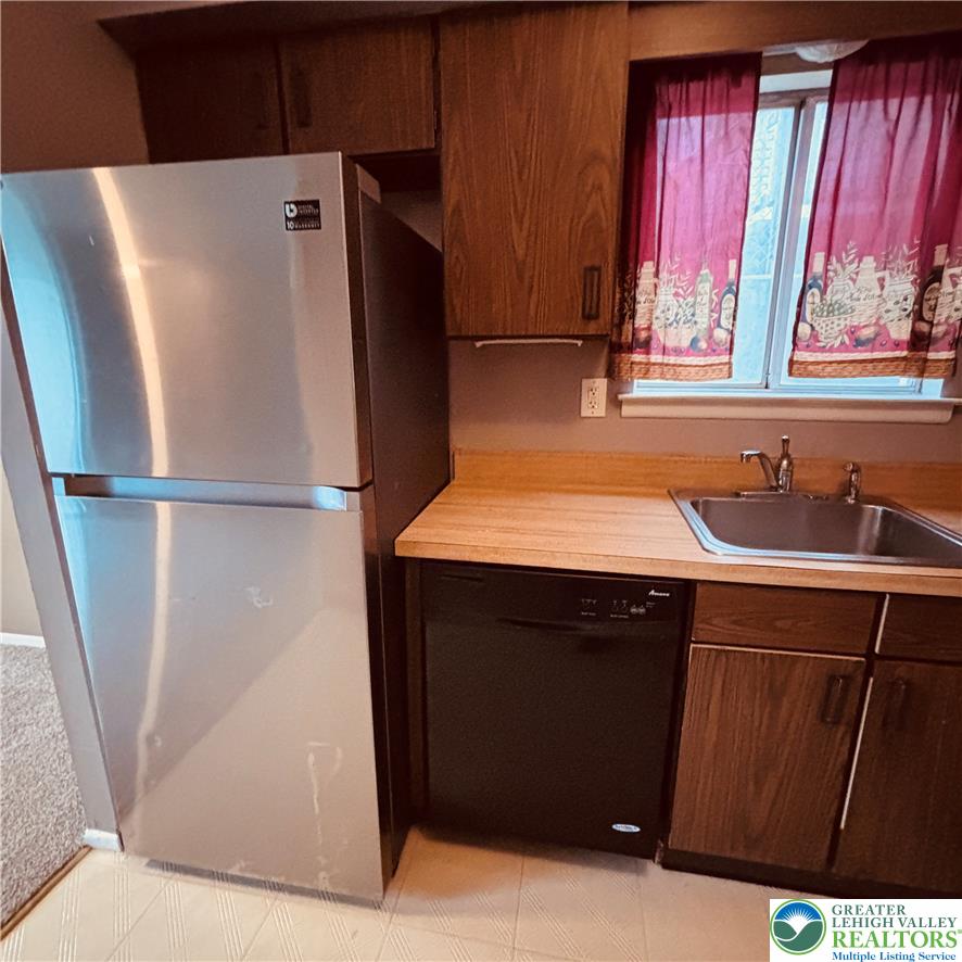 1327 Howard South 1 Property Photo 2