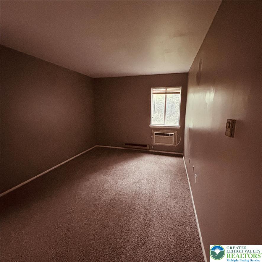 1327 Howard South 1 Property Photo 12