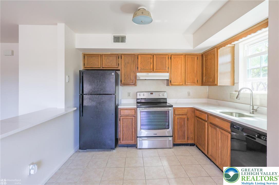 1464 Cedar Crest Boulevard 12 Property Photo 15