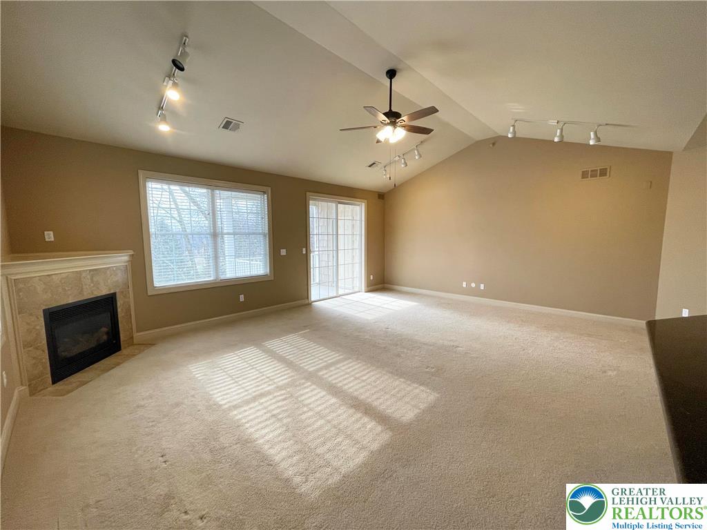 1187 Meadow Lark Way Property Photo 9