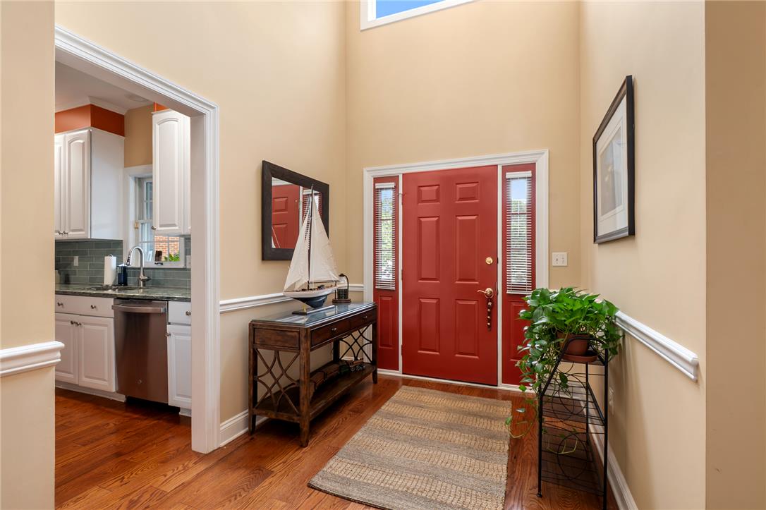 4666 Pinehurst Circle Property Photo 4