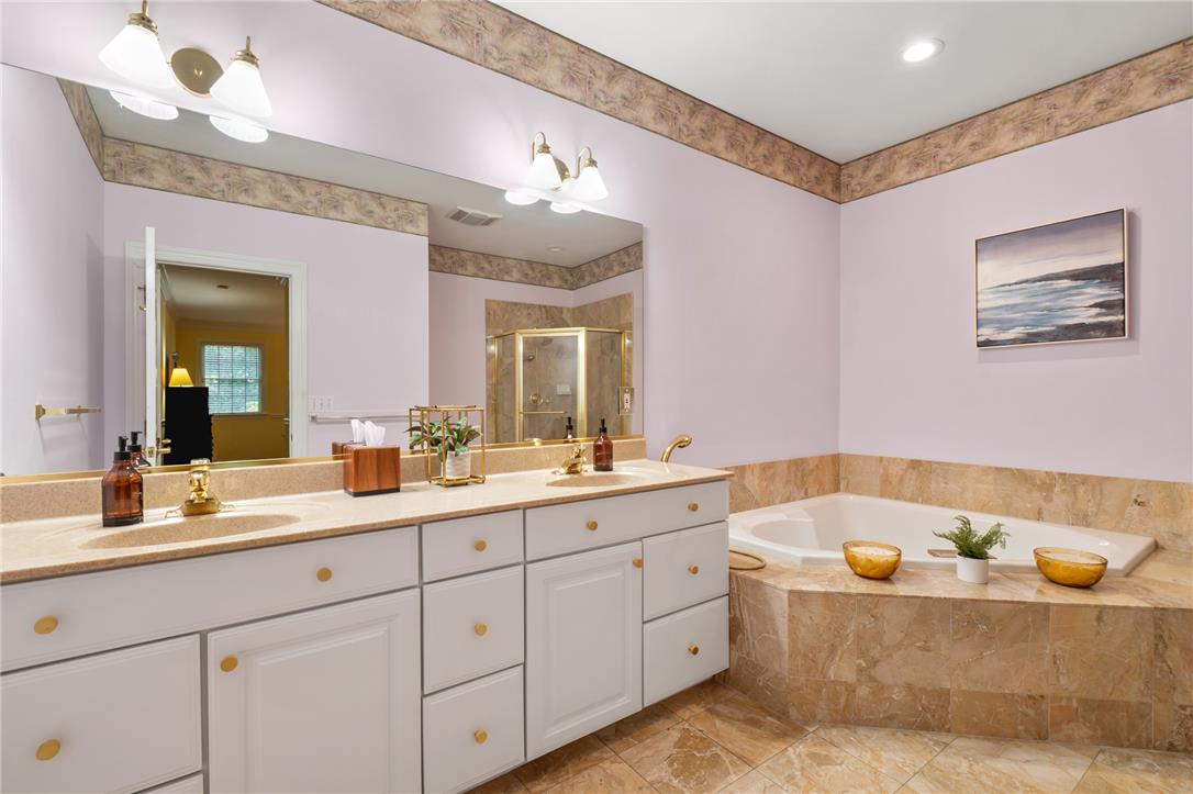 4666 Pinehurst Circle Property Photo 24