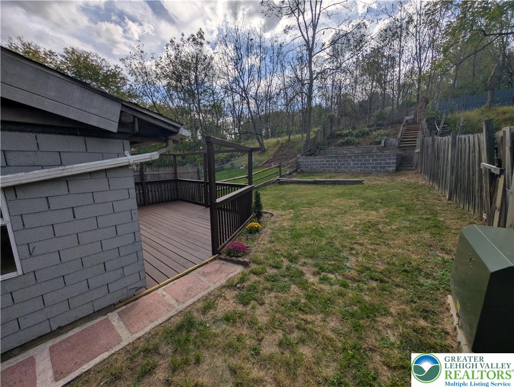 216 Old Forge Drive Property Photo 2