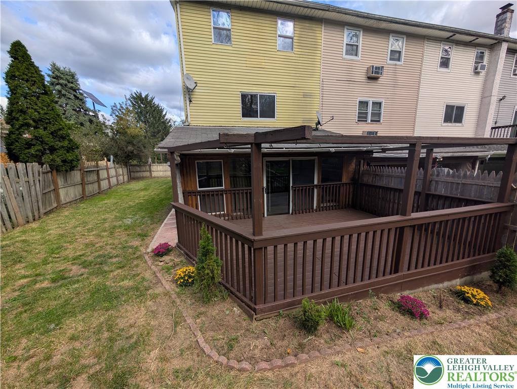 216 Old Forge Drive Property Photo 3