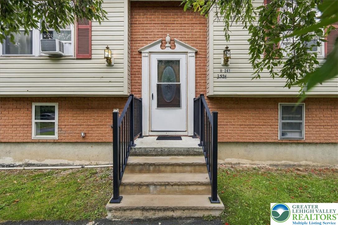 3326 Woodland Drive Property Photo 6