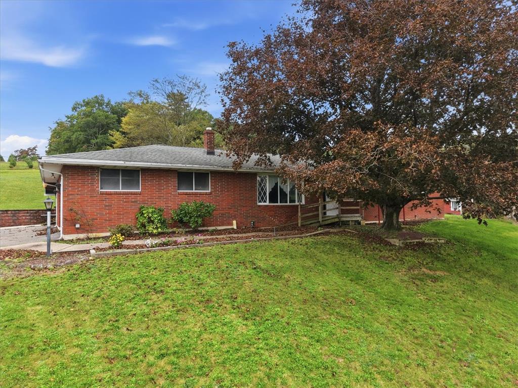 183 Hemlock Drive Property Photo 4