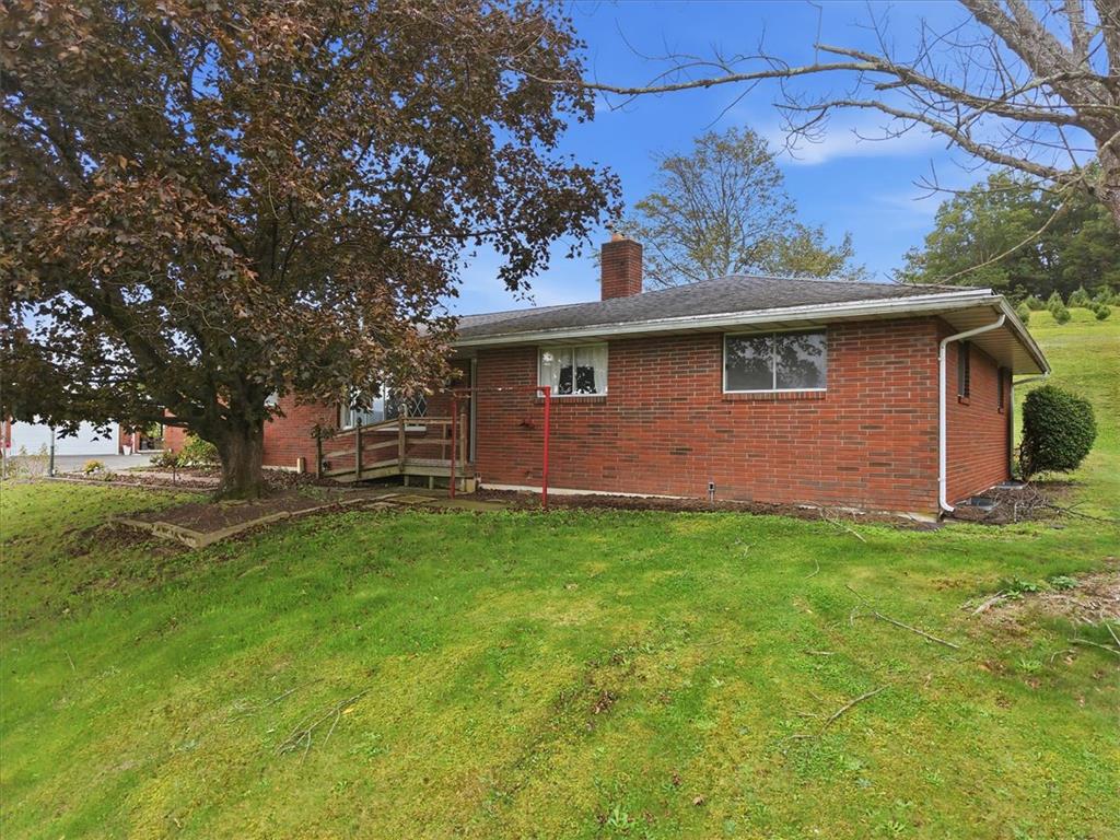 183 Hemlock Drive Property Photo 5