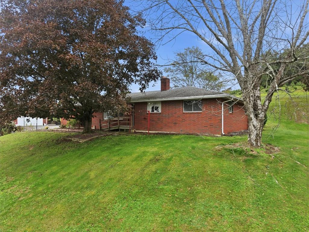 183 Hemlock Drive Property Photo 6