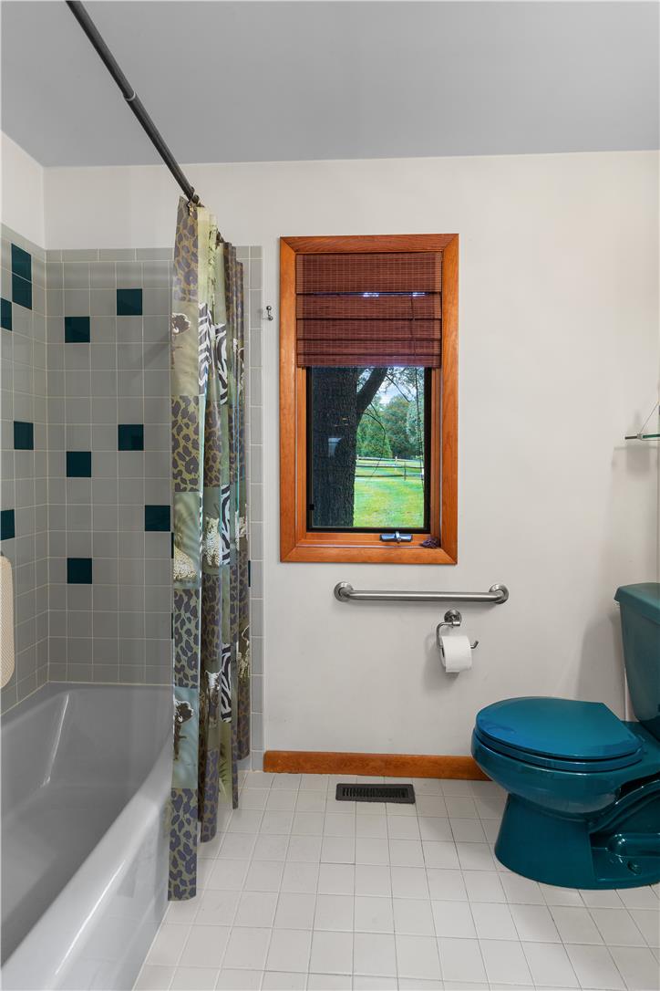377 Farmhouse Lane Property Photo 13