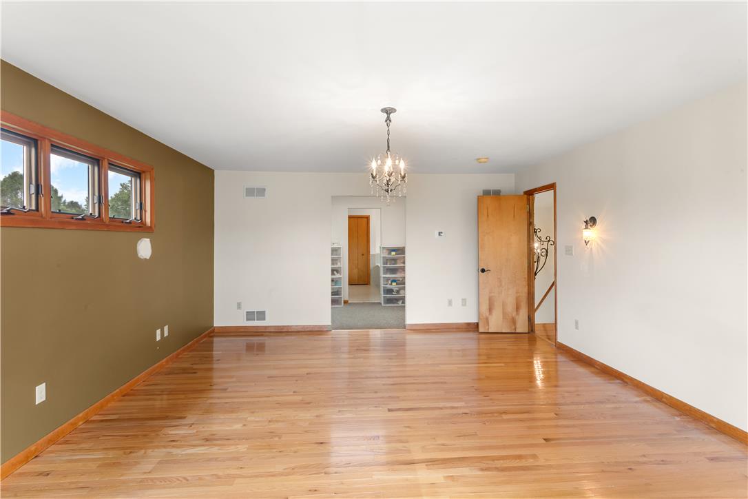 377 Farmhouse Lane Property Photo 16