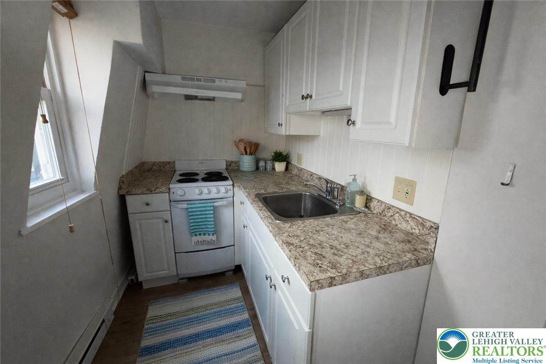 133 Cattell Street Property Photo 5