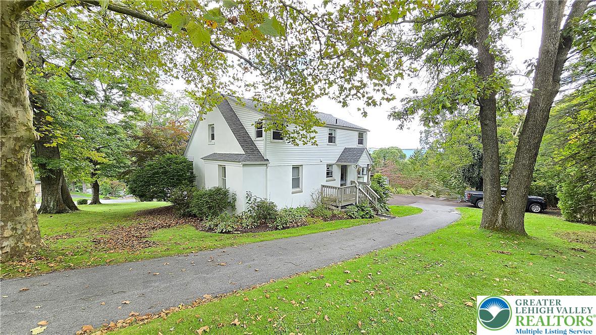 1349 Beverly Hills Road Property Photo 4