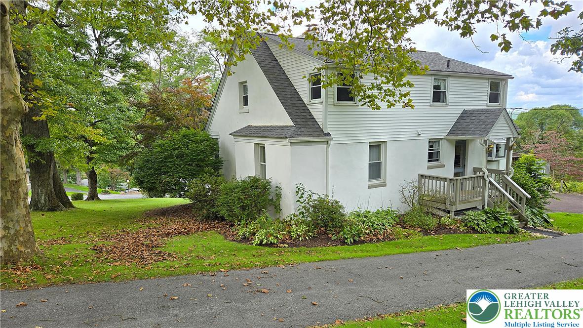 1349 Beverly Hills Road Property Photo 5