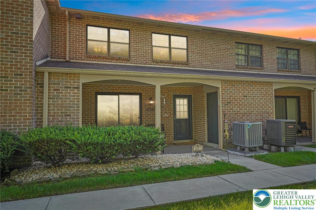 2672 Rolling Green Place Property Photo 1