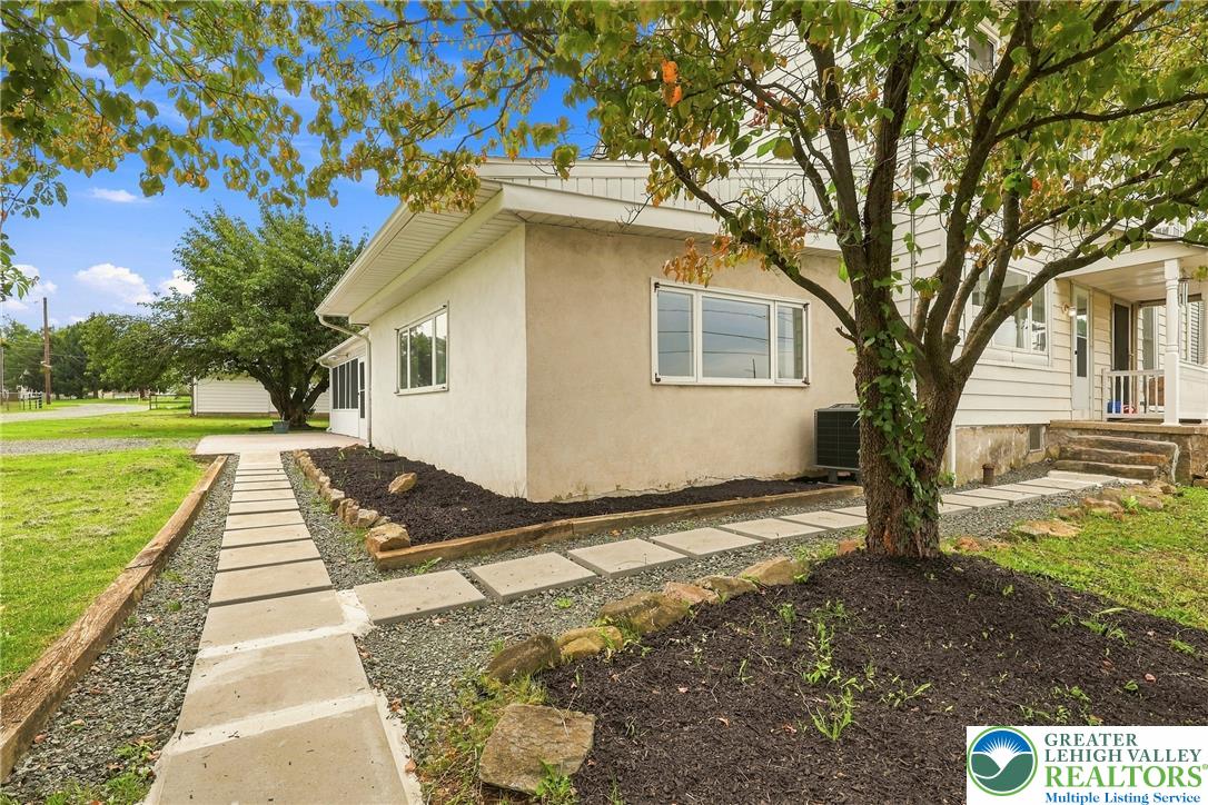 5740 Lehigh Street Property Photo 4