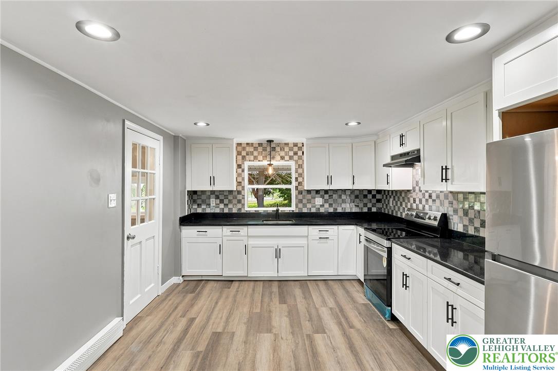 5740 Lehigh Street Property Photo 14