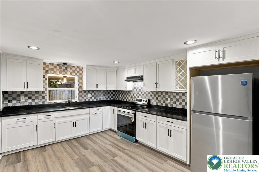 5740 Lehigh Street Property Photo 15