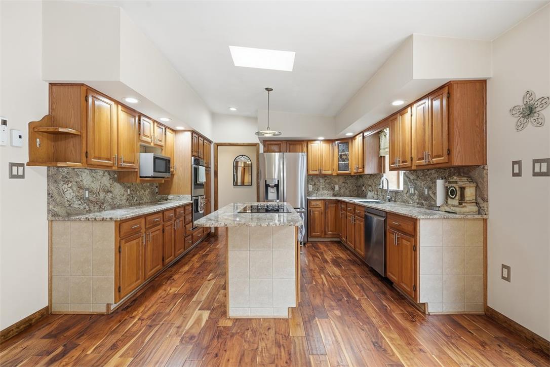 21 Park Avenue Property Photo 18