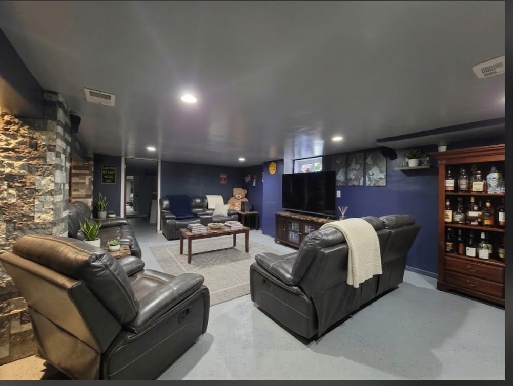 3 North Jerome Street Property Photo 9