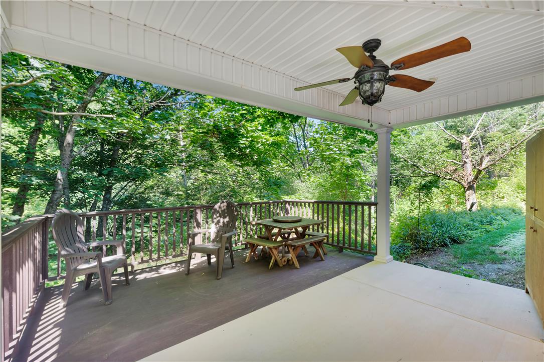 2408 Applewood Drive Property Photo 8