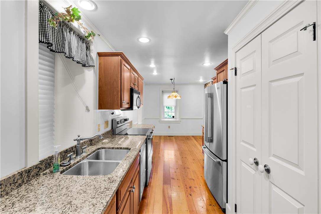 2408 Applewood Drive Property Photo 11