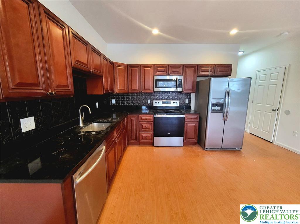 2153 South Poplar Street Property Photo 7