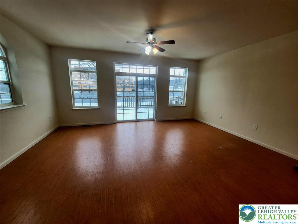 2153 South Poplar Street Property Photo 9