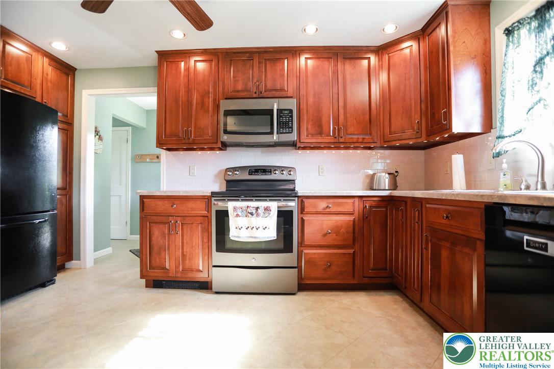 6373 Chestnut Street Property Photo 9