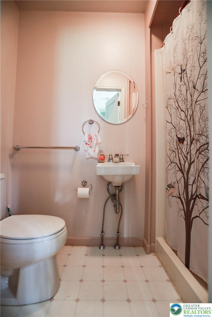 6373 Chestnut Street Property Photo 18