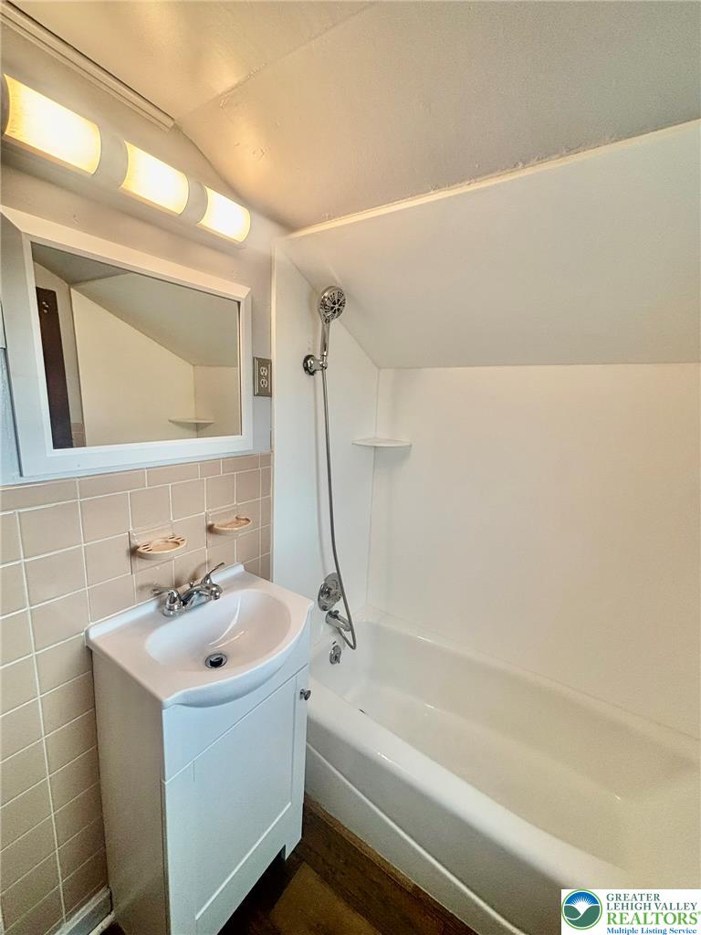4630 Lehigh Drive 1 Property Photo 7