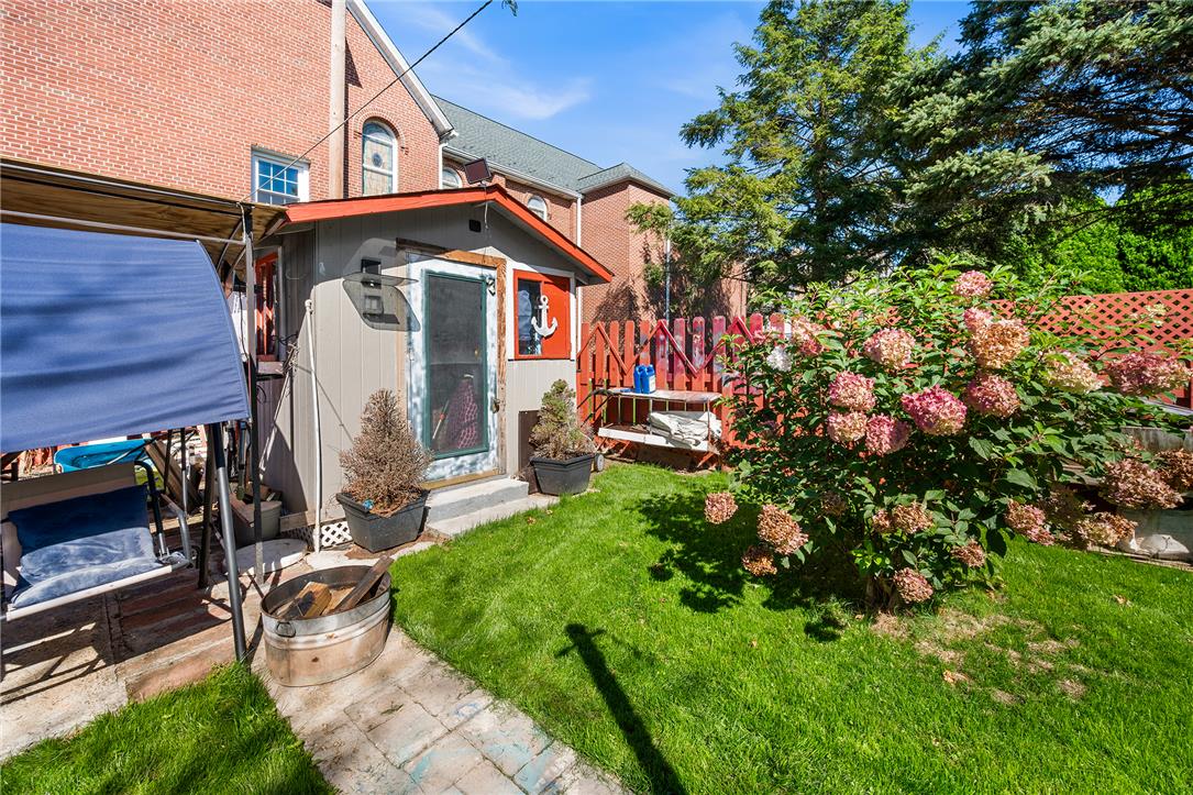 51 Adams Street Property Photo 24
