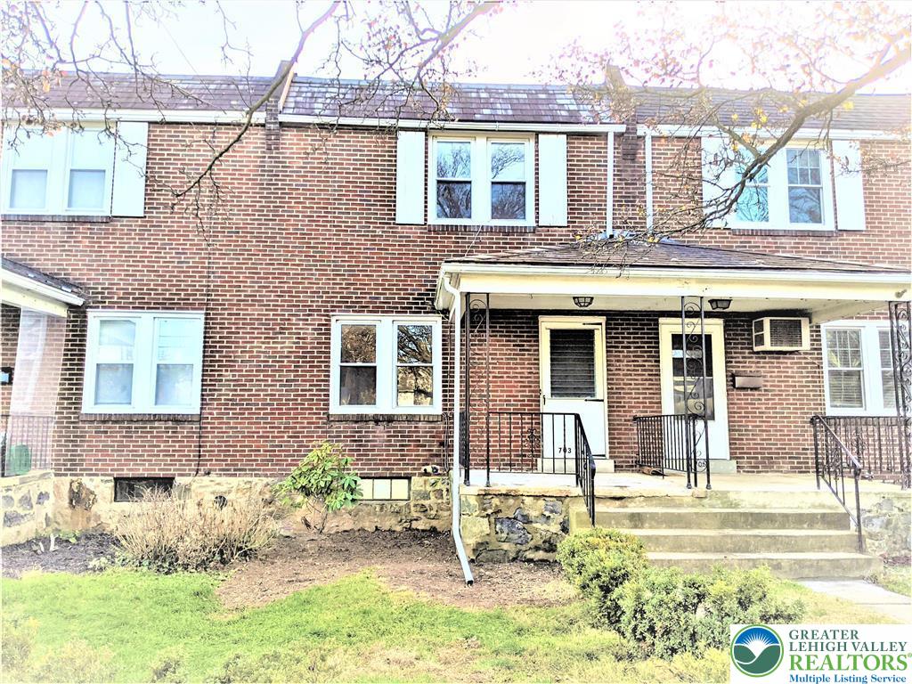 703 Spring Street Property Photo 1
