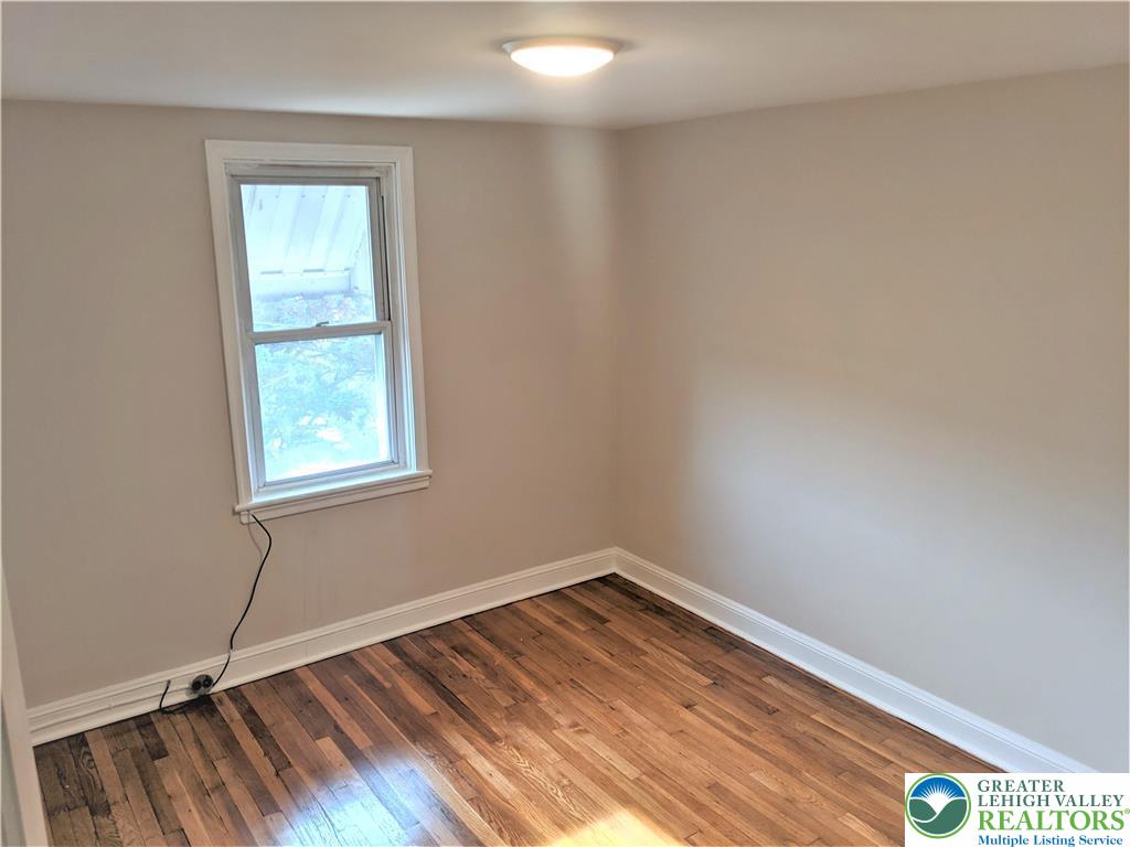 703 Spring Street Property Photo 14