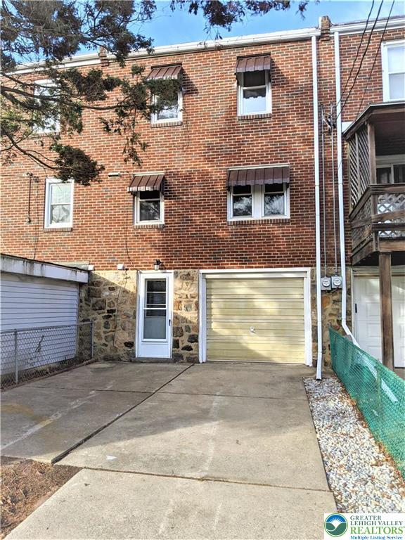 703 Spring Street Property Photo 16