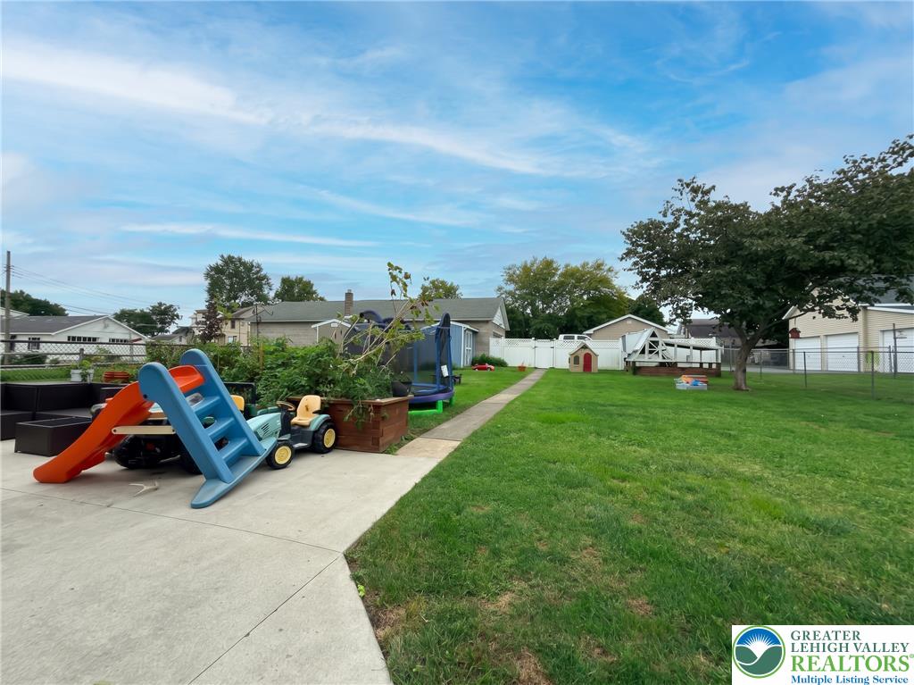 511 South Broadway Property Photo 39