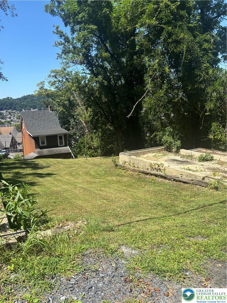 901 Vernon Street Property Photo 6