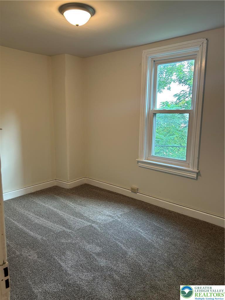 901 Vernon Street Property Photo 8