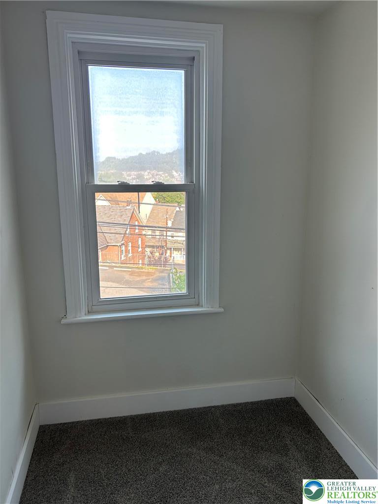 901 Vernon Street Property Photo 9